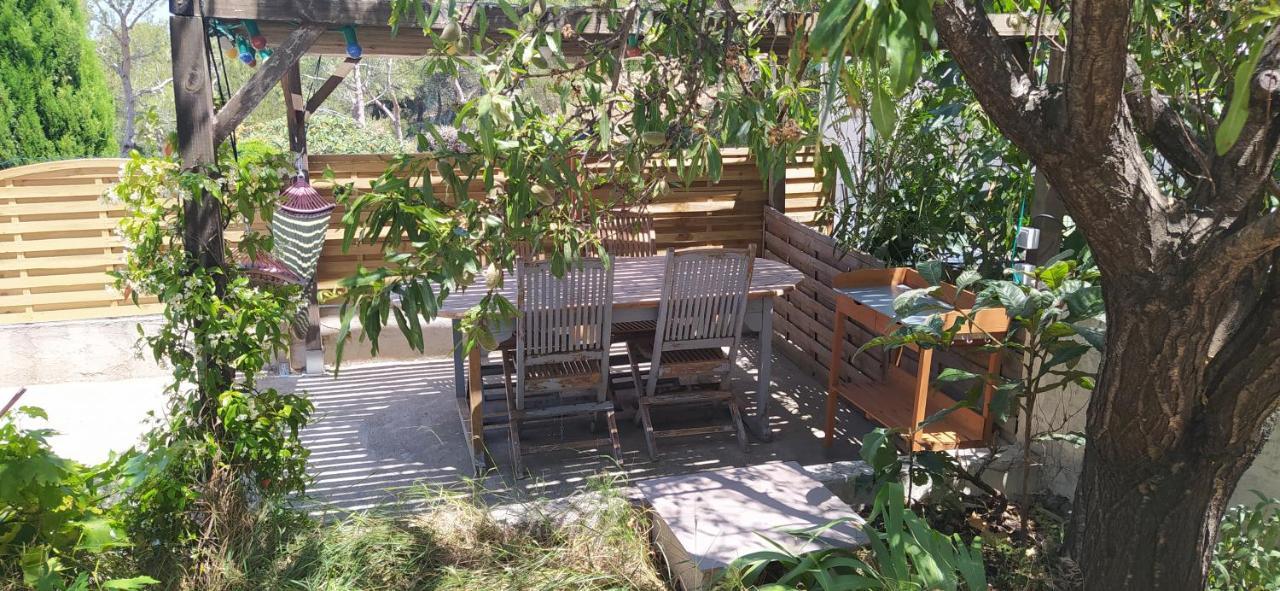 Les Mondes - Appartement Bas De Maison Ensues-la-Redonne Ngoại thất bức ảnh